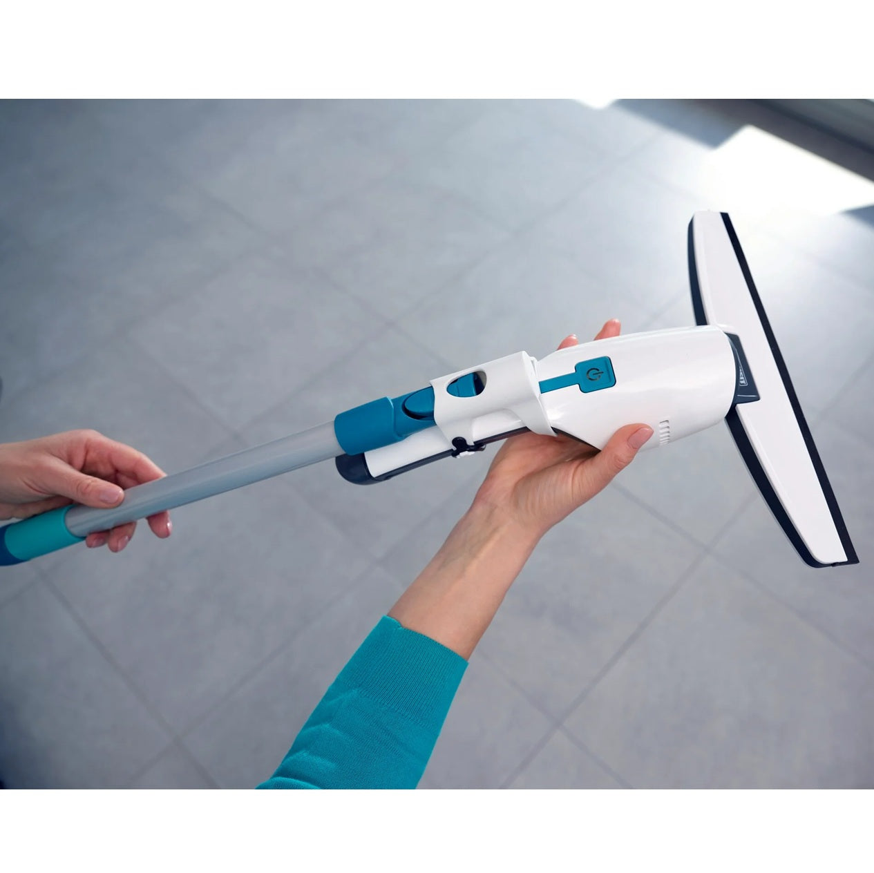 Leifheit Vacuum Cleaner for Windows and Bathrooms with Nemo Click Handle Adapter (51042-LF)